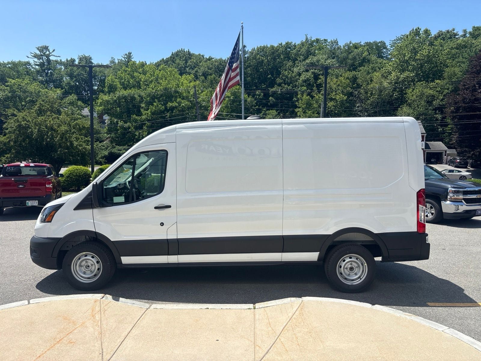New 2026 Ford Transit 250 148 Medium Roof w/ Load Area Protection Package RWD image 6