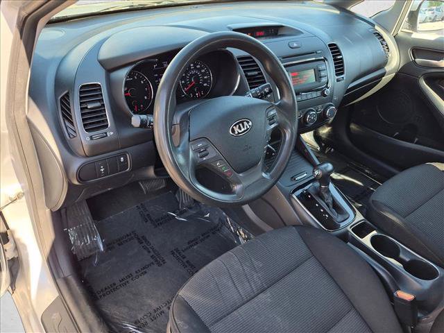 Used 2017 Kia Forte LX FWD image 10
