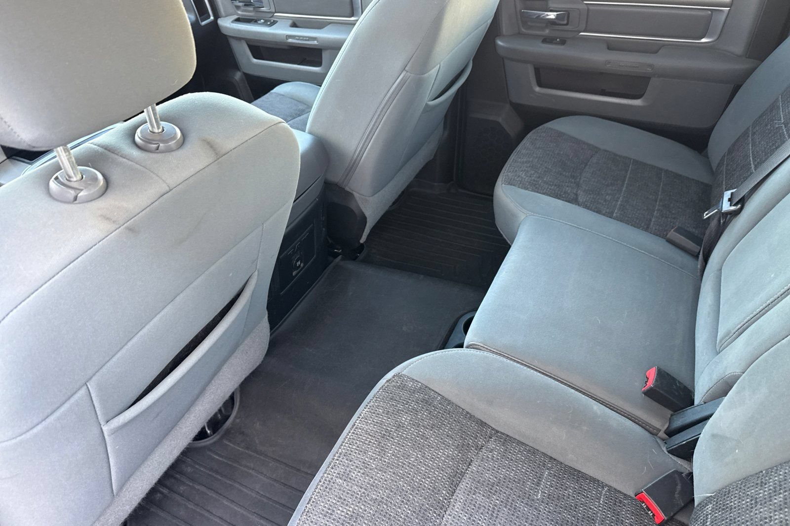 Used 2017 RAM 3500 Big Horn w/ Sport Appearance Group AWD/4WD image 12