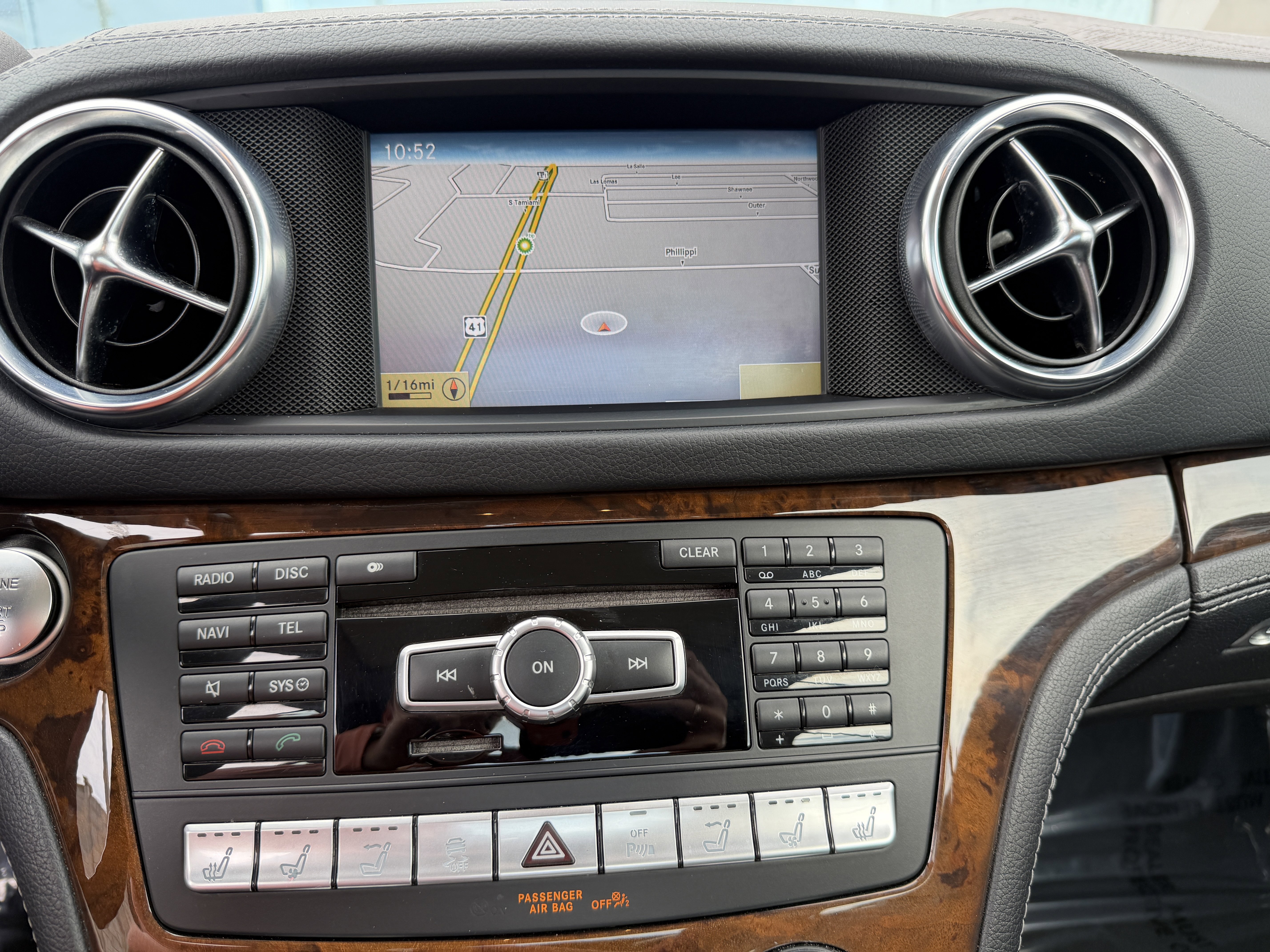 Used 2013 Mercedes-Benz SL 550 image 25