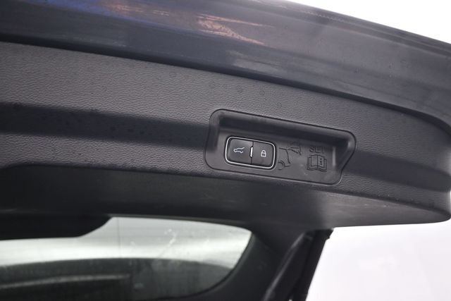 Used 2023 Ford Explorer XLT AWD/4WD image 20