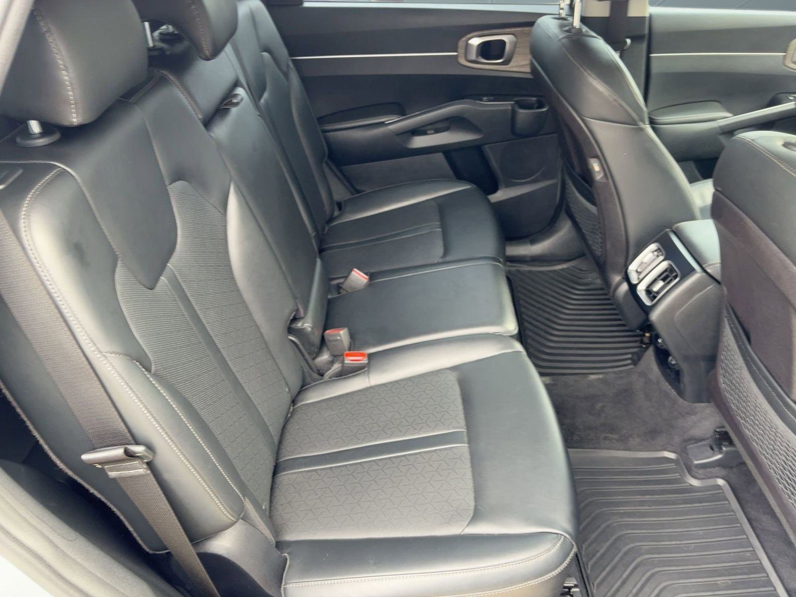 Used 2022 Kia Sorento S image 29