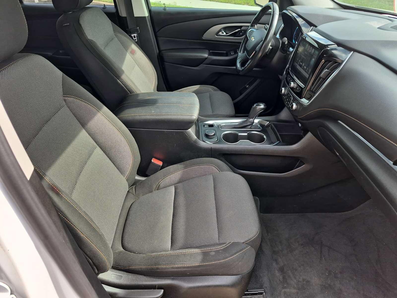 Used 2019 Chevrolet Traverse LT FWD image 29