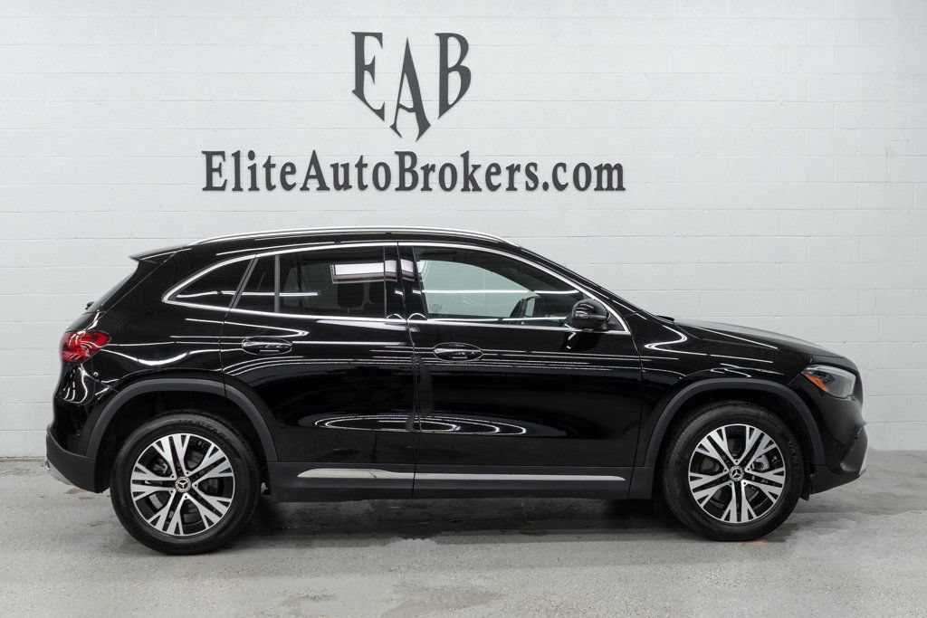 Used 2025 Mercedes-Benz GLA 250 4MATIC w/ Winter Package image 5