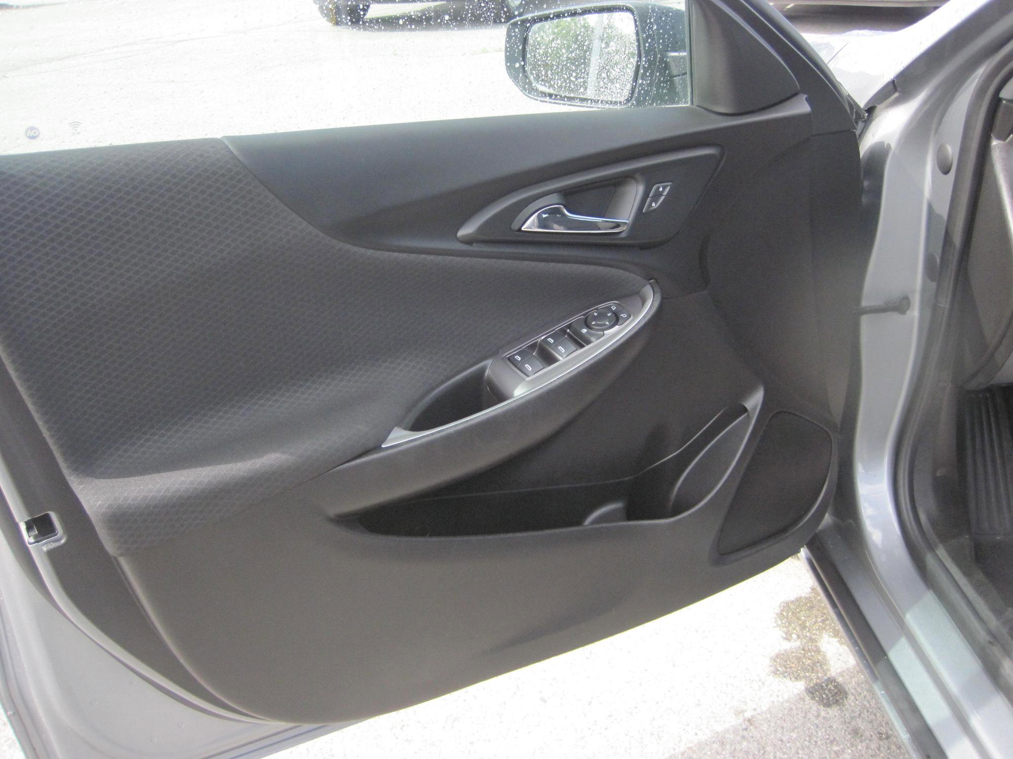 Used 2023 Chevrolet Malibu LS image 7