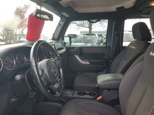 Used 2014 Jeep Wrangler Unlimited Sahara w/ Dual Top Group AWD/4WD image 11
