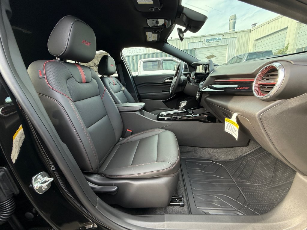 New 2026 Chevrolet Trax RS w/ Driver Confidence Package FWD image 25