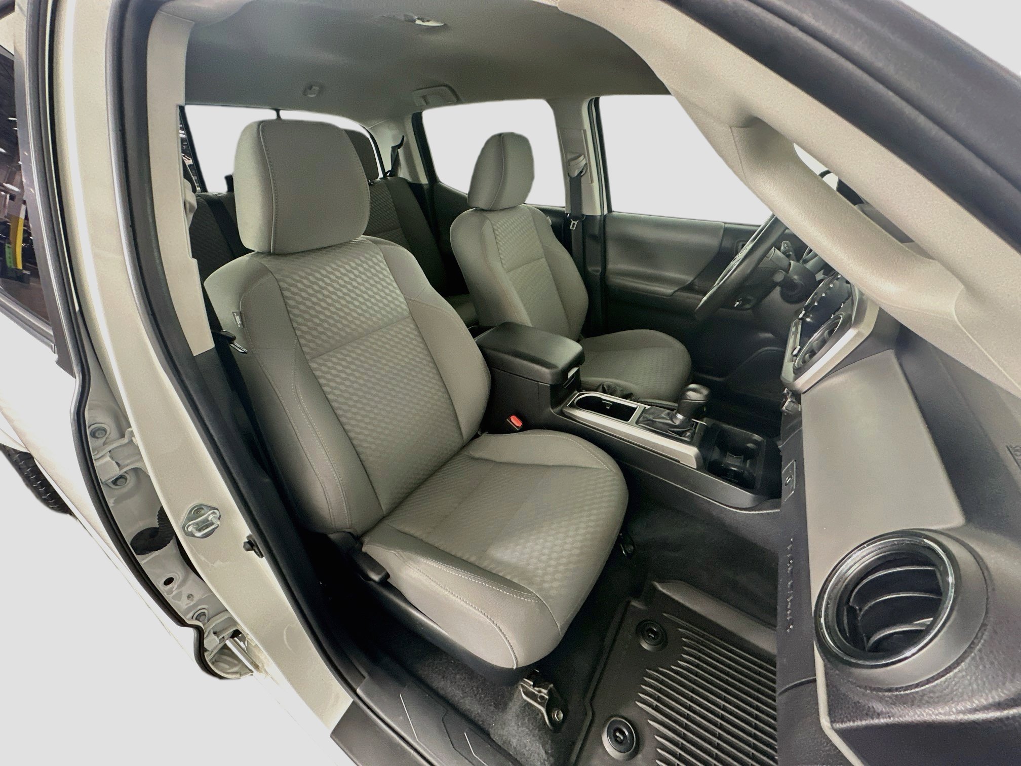 Used 2023 Toyota Tacoma SR5 RWD image 29