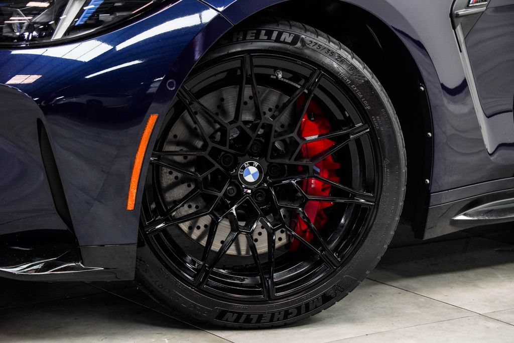 Used 2025 BMW M4 Competition RWD image 3