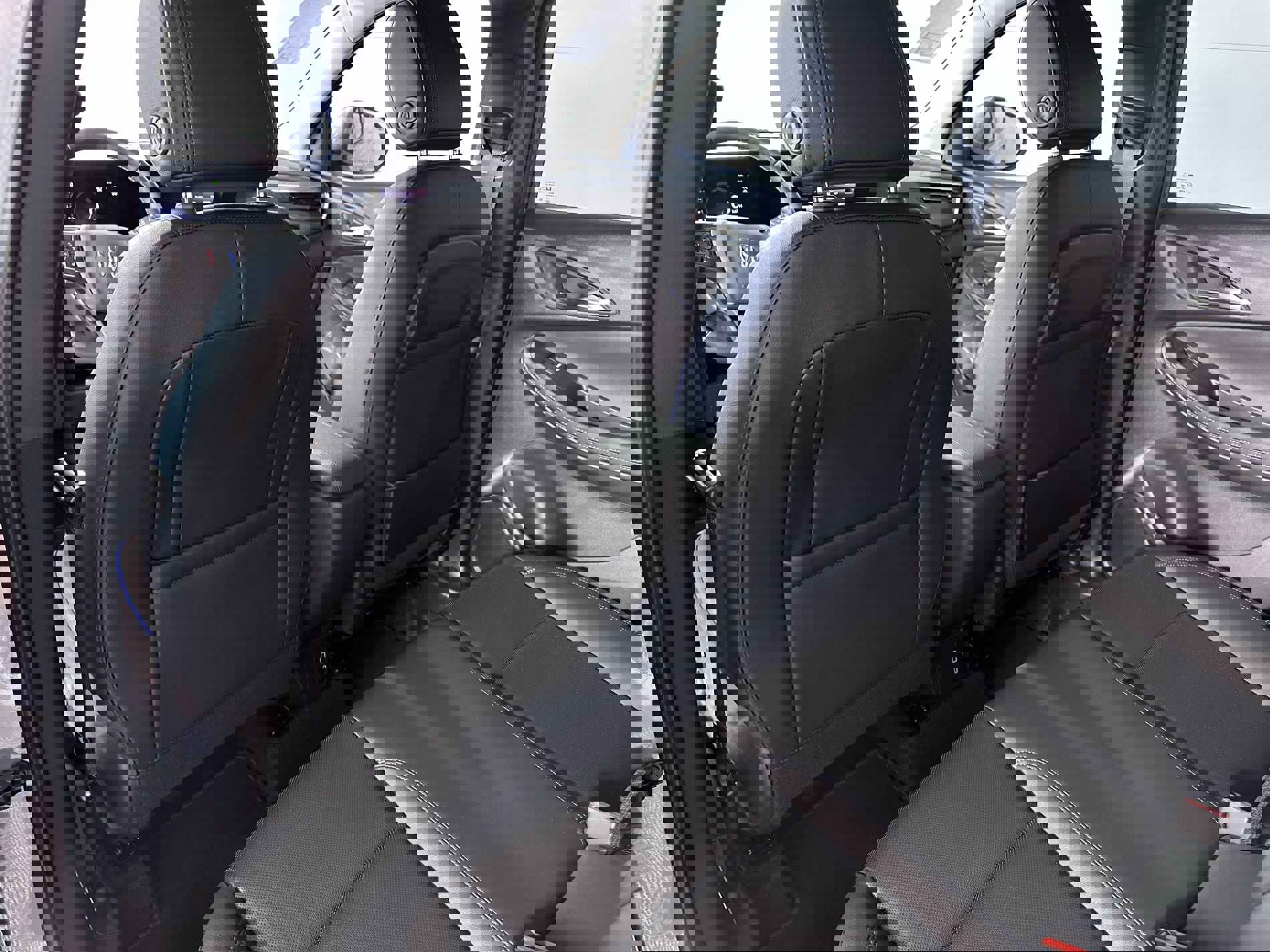 Used 2025 Buick Encore GX Sport Touring w/ Advanced Technology Package image 58