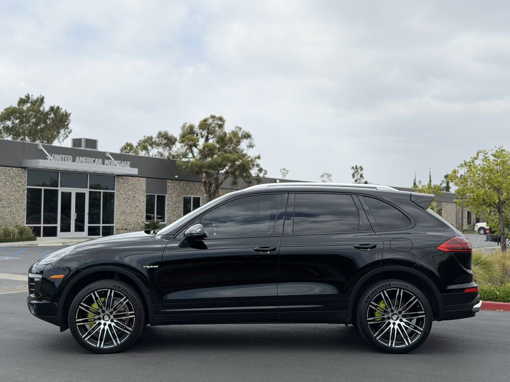 Used 2016 Porsche Cayenne S AWD/4WD image 6