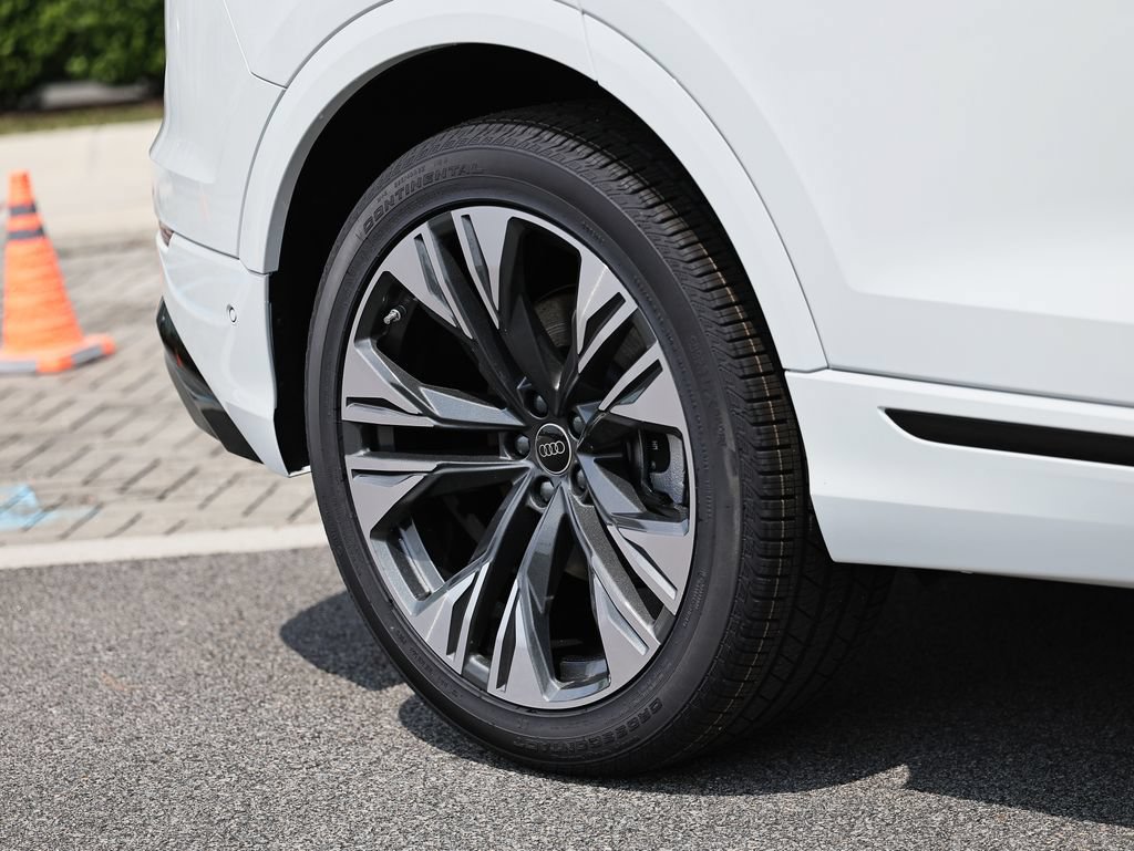 New 2026 Audi Q8 Premium Plus AWD/4WD image 6