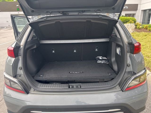 Used 2023 Hyundai Kona SE w/ Cargo Package FWD image 6