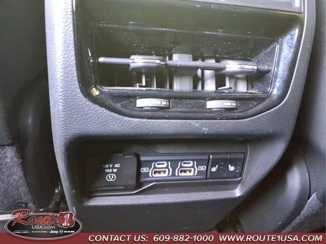 Used 2023 Jeep Grand Cherokee Limited AWD/4WD image 25