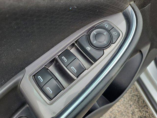 Used 2017 Chevrolet Malibu LT image 16