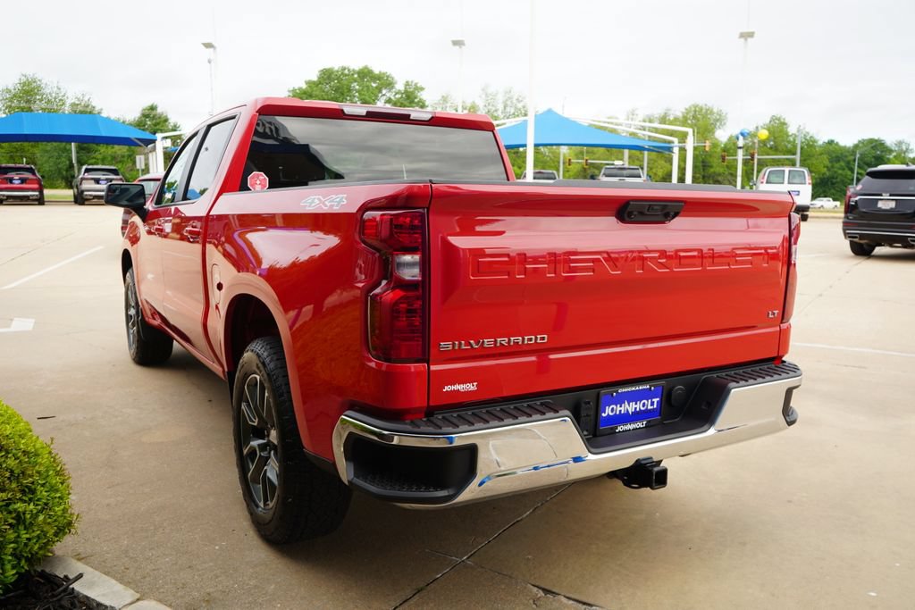 Used 2023 Chevrolet Silverado 1500 LT AWD/4WD image 11