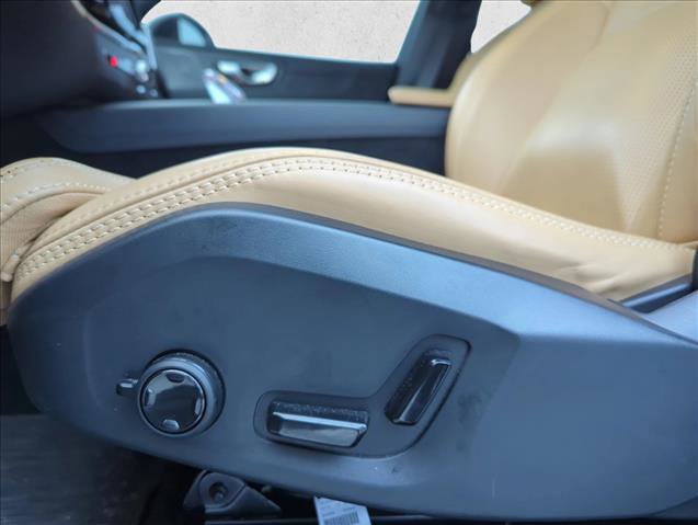 Used 2025 Volvo XC60 B5 Ultra w/ Protection Package Premier image 14