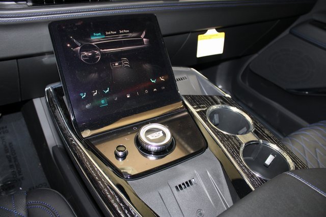 New 2025 Cadillac Escalade IQ Sport 1 w/ LPO, ONYX Package image 25