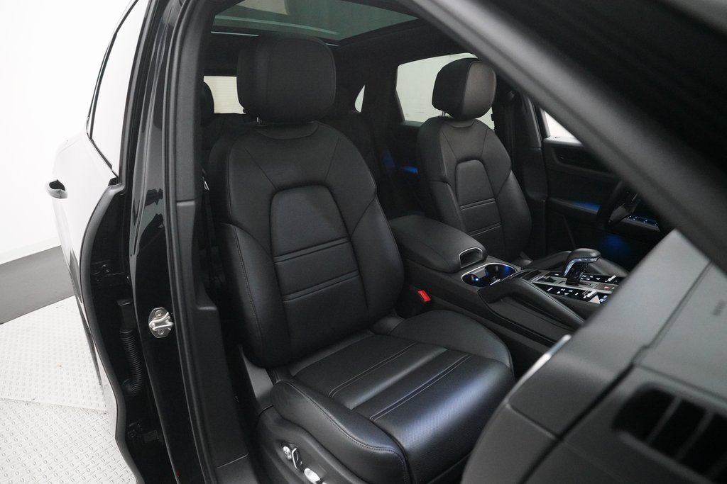 Used 2021 Porsche Cayenne image 28