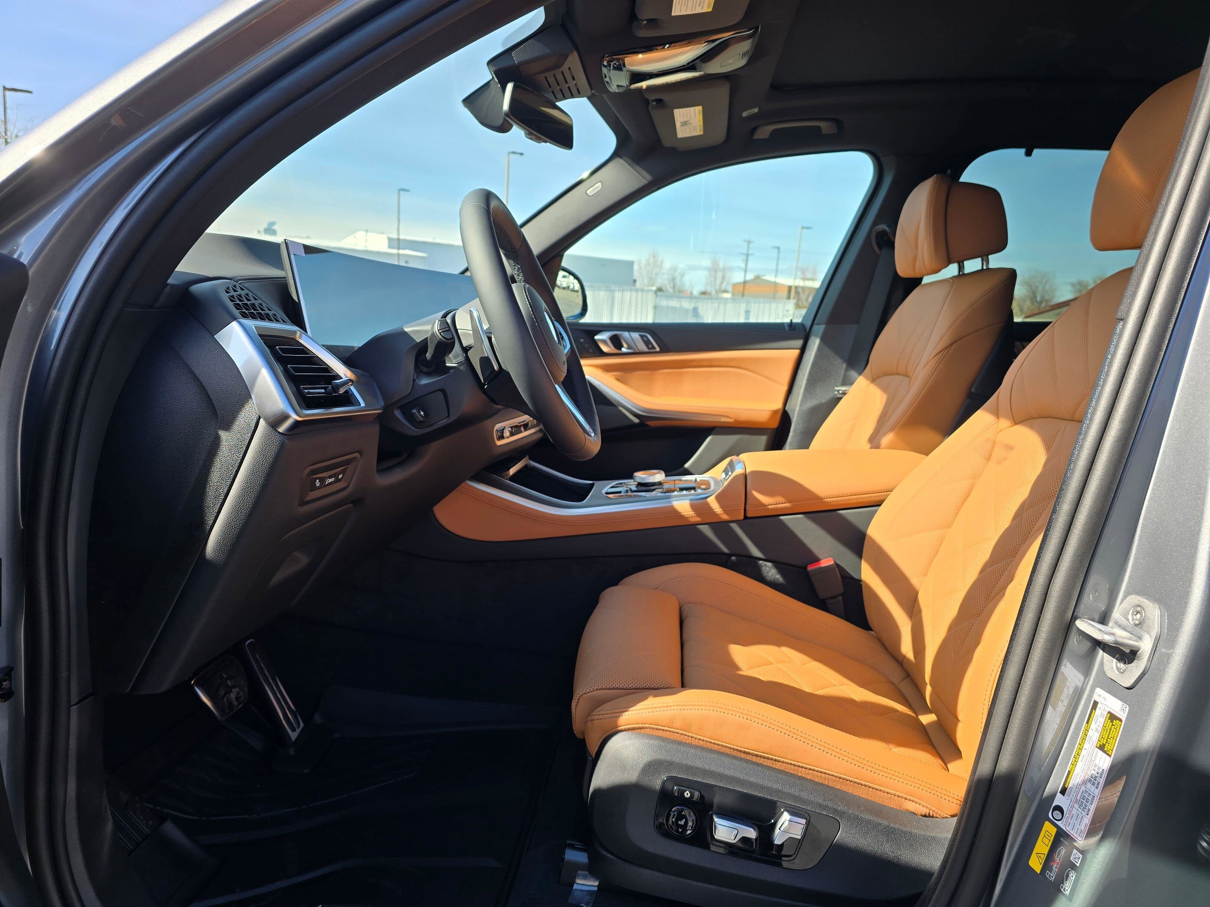 New 2026 BMW X5 xDrive50e w/ Executive Package image 11