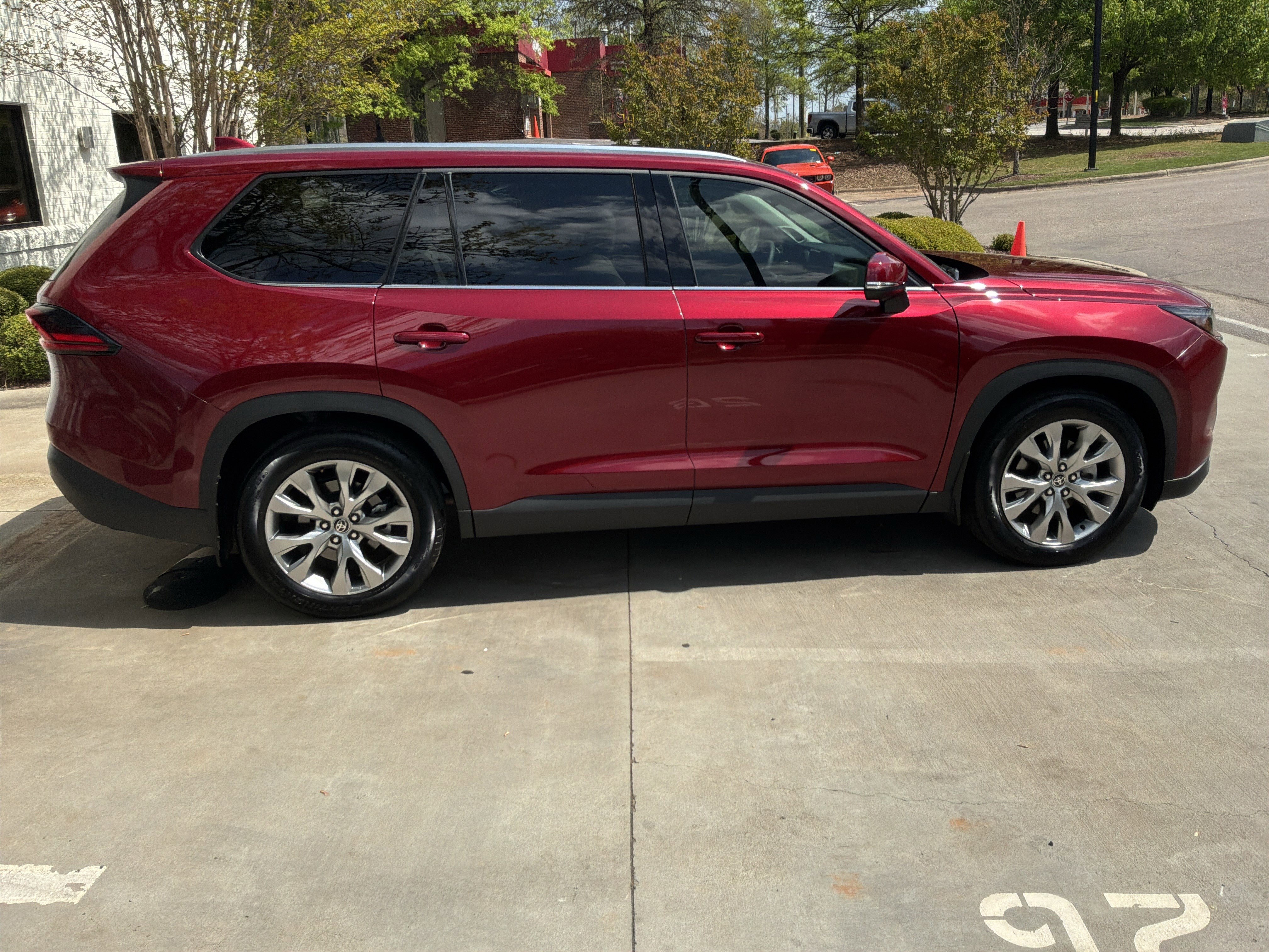 Used 2025 Toyota Grand Highlander FWD image 11