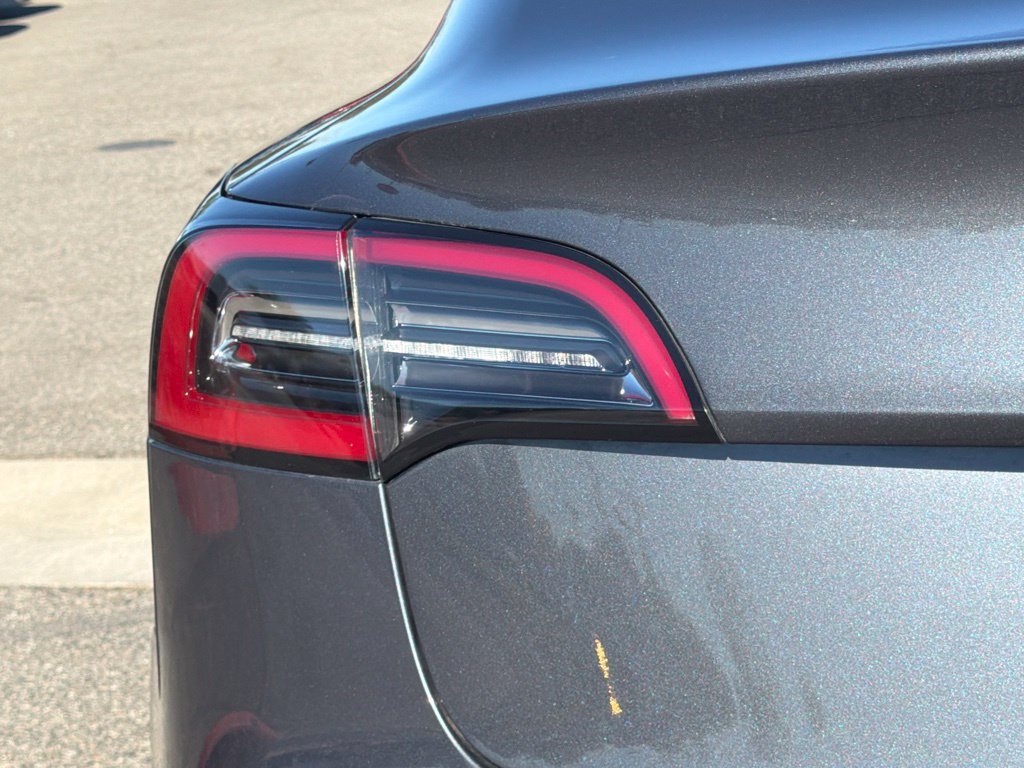 Used 2022 Tesla Model 3 Long Range AWD/4WD image 13