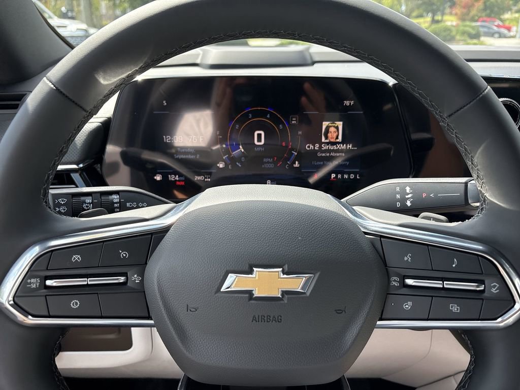 New 2025 Chevrolet Suburban Premier image 12