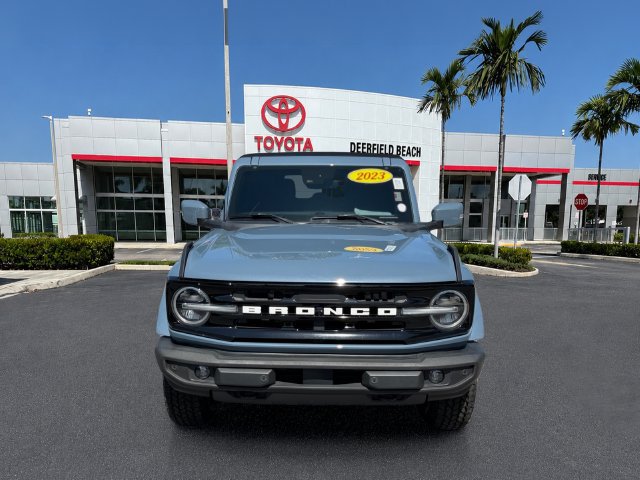Used 2023 Ford Bronco Outer Banks AWD/4WD image 2