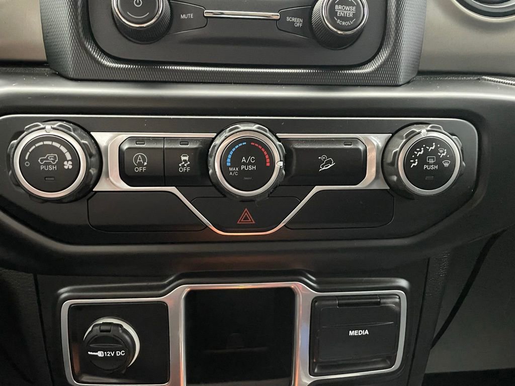 Certified 2018 Jeep Wrangler Unlimited Sport image 29