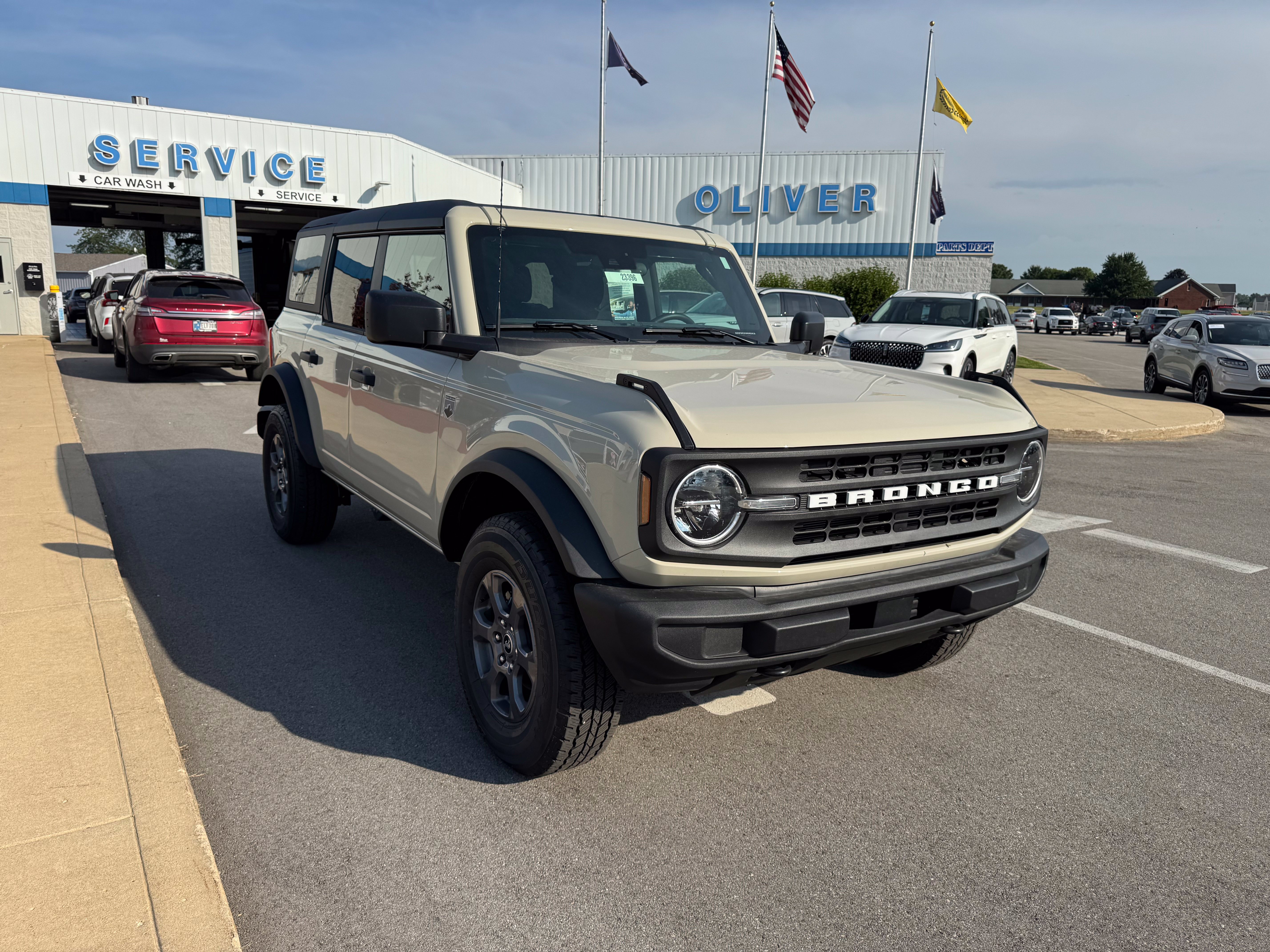 New 2026 Ford Bronco Big Bend AWD/4WD image 1