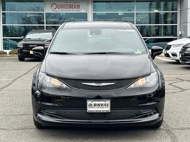 New 2026 Chrysler Voyager LX image 6