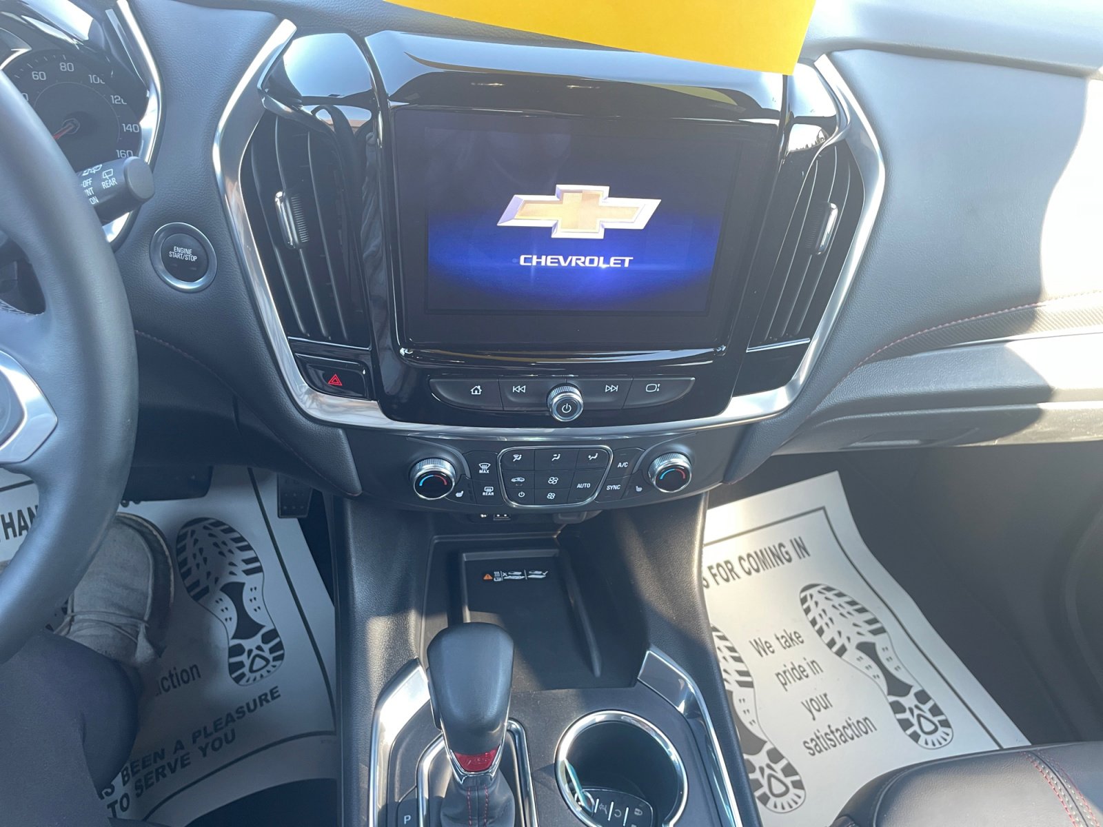 Used 2023 Chevrolet Traverse RS image 10