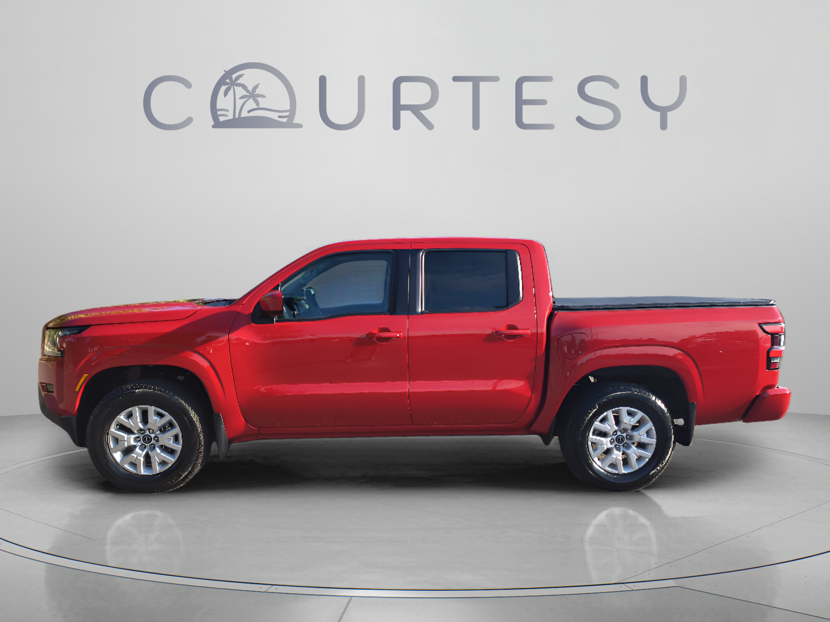 Certified 2022 Nissan Frontier SV w/ Technology Package AWD/4WD image 2