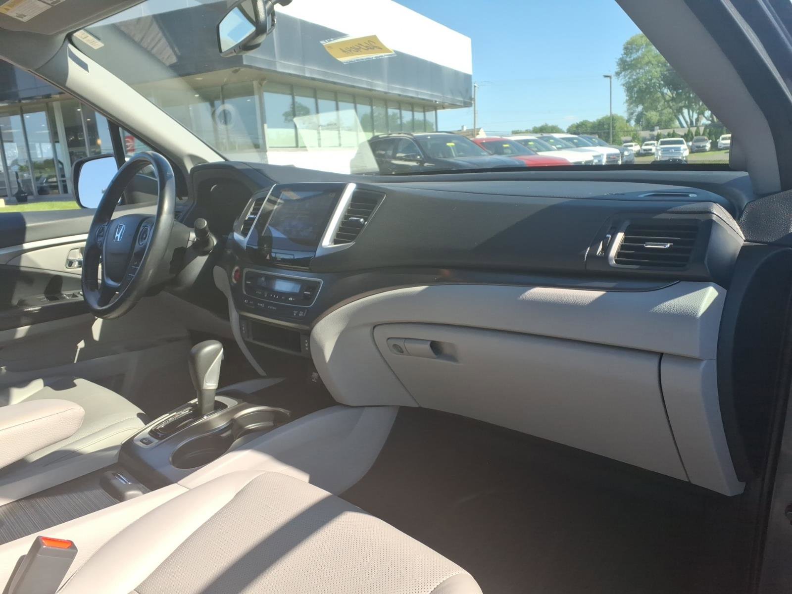 Used 2017 Honda Ridgeline RTL-T image 13