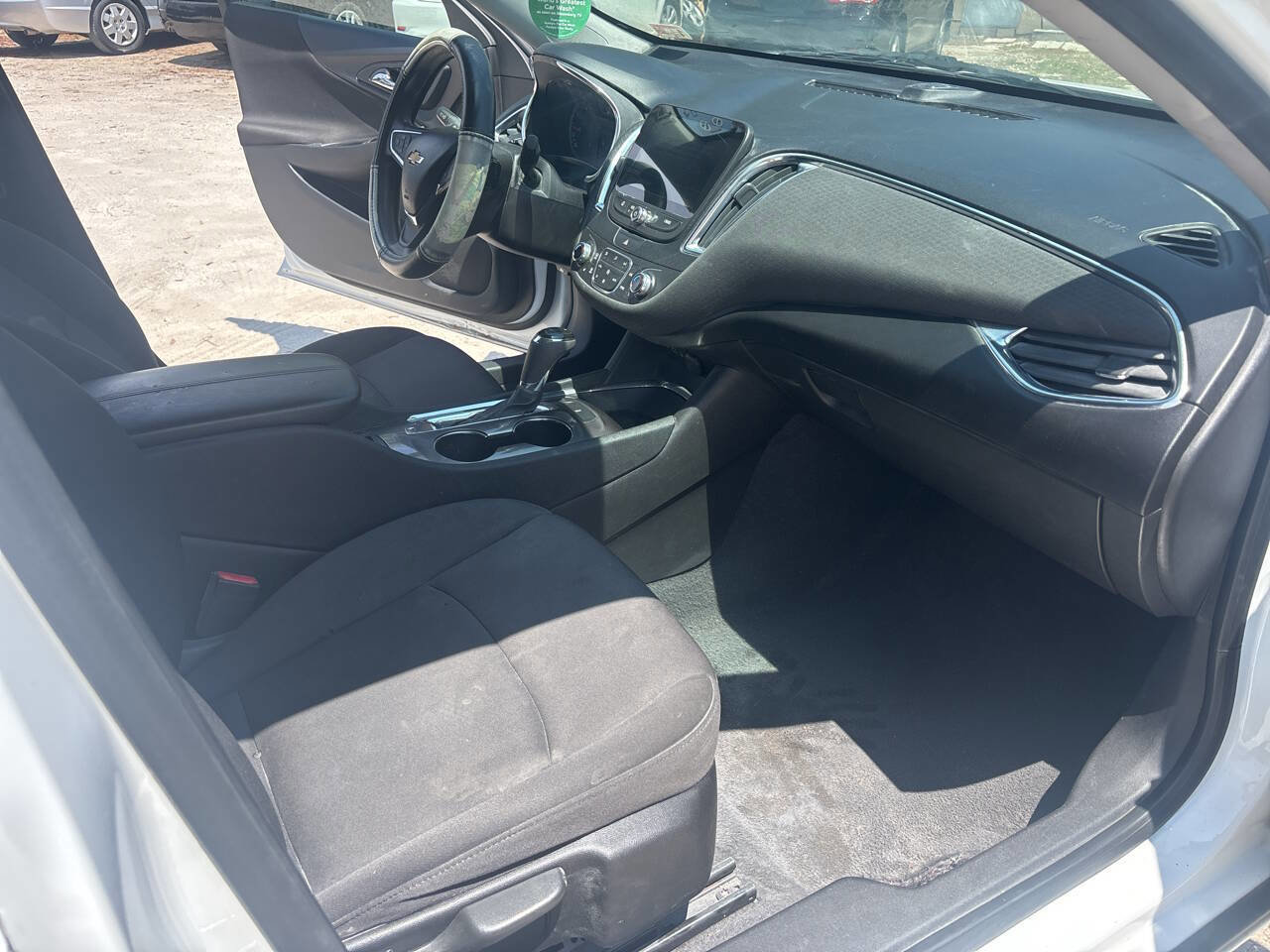 Used 2019 Chevrolet Malibu LT FWD image 5