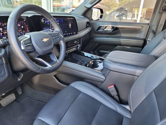 Used 2026 Chevrolet Suburban LT w/ Comfort Package AWD/4WD image 10