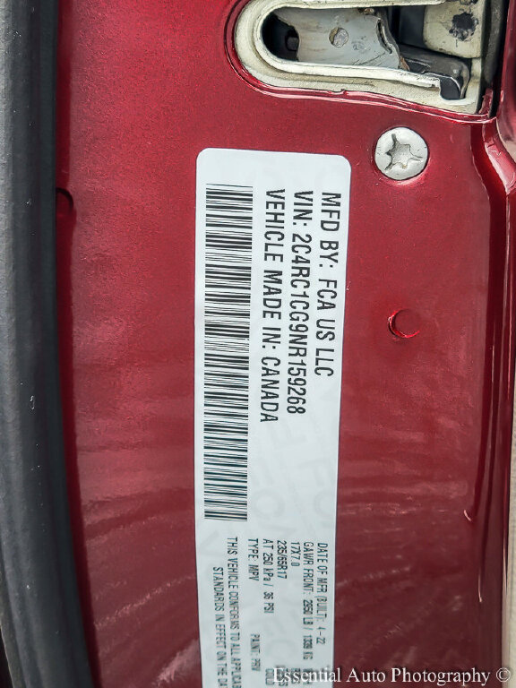 Used 2022 Chrysler Voyager LX image 38