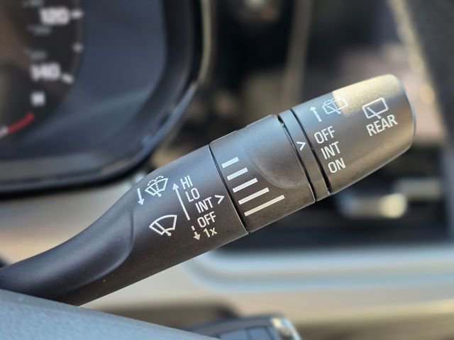 Used 2025 Chevrolet Trax LS image 35