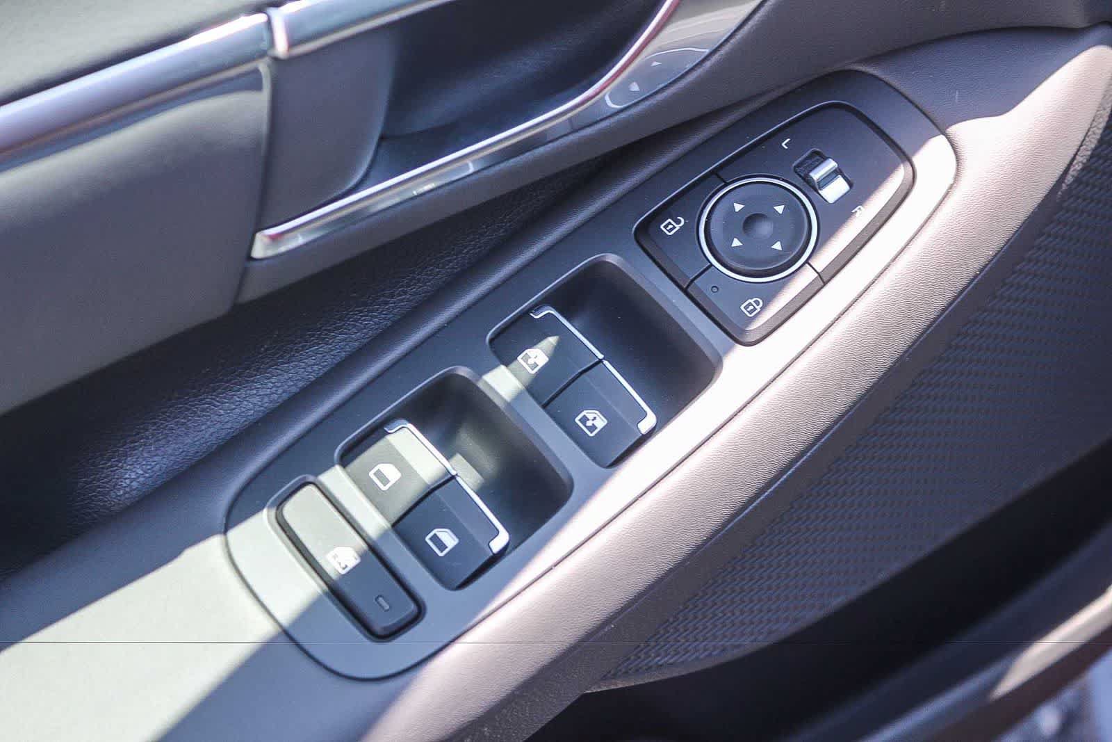 Certified 2023 Hyundai Sonata SEL Plus w/ Preferred Accessory Package FWD image 26