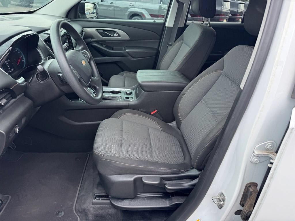 Used 2020 Chevrolet Traverse LS FWD image 7