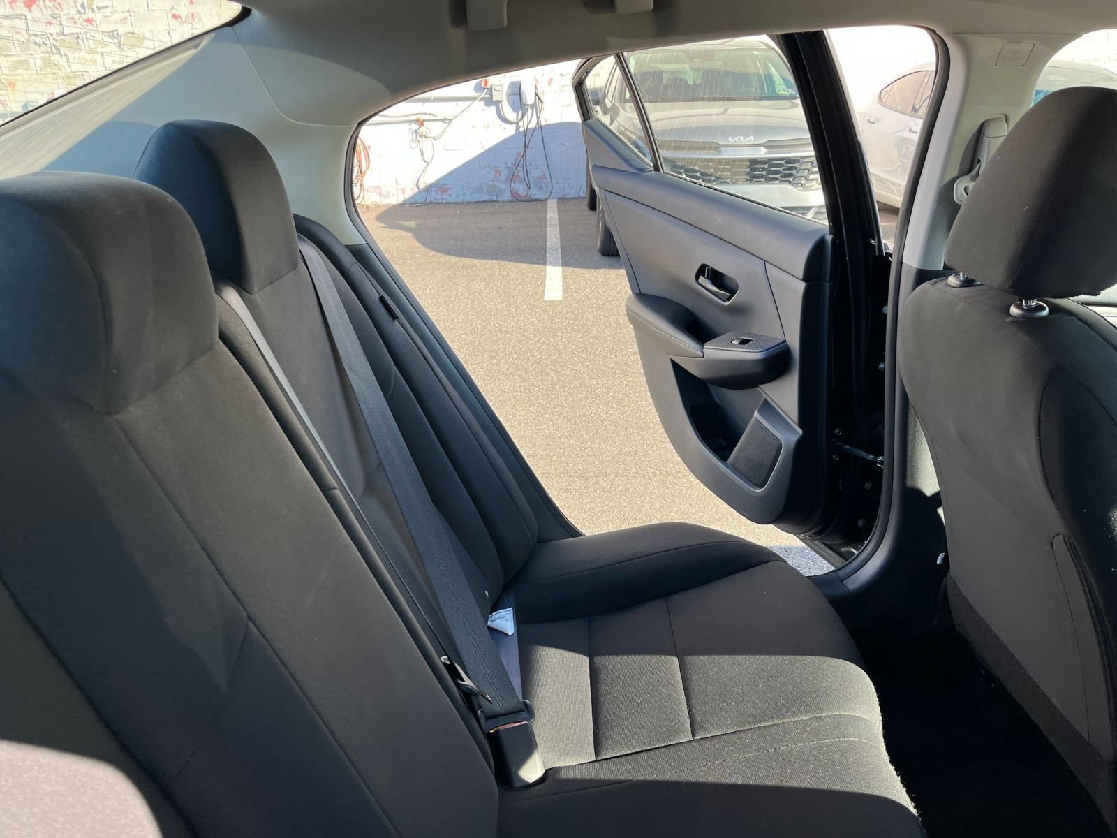 Used 2025 Nissan Sentra S FWD image 34