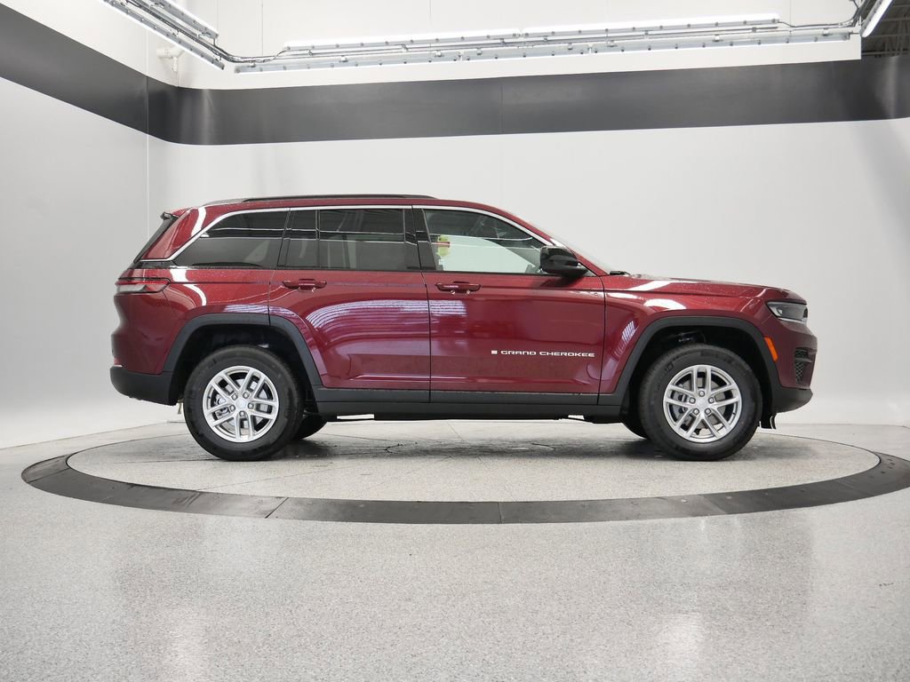 New 2025 Jeep Grand Cherokee Laredo w/ Luxury Tech Group I image 45