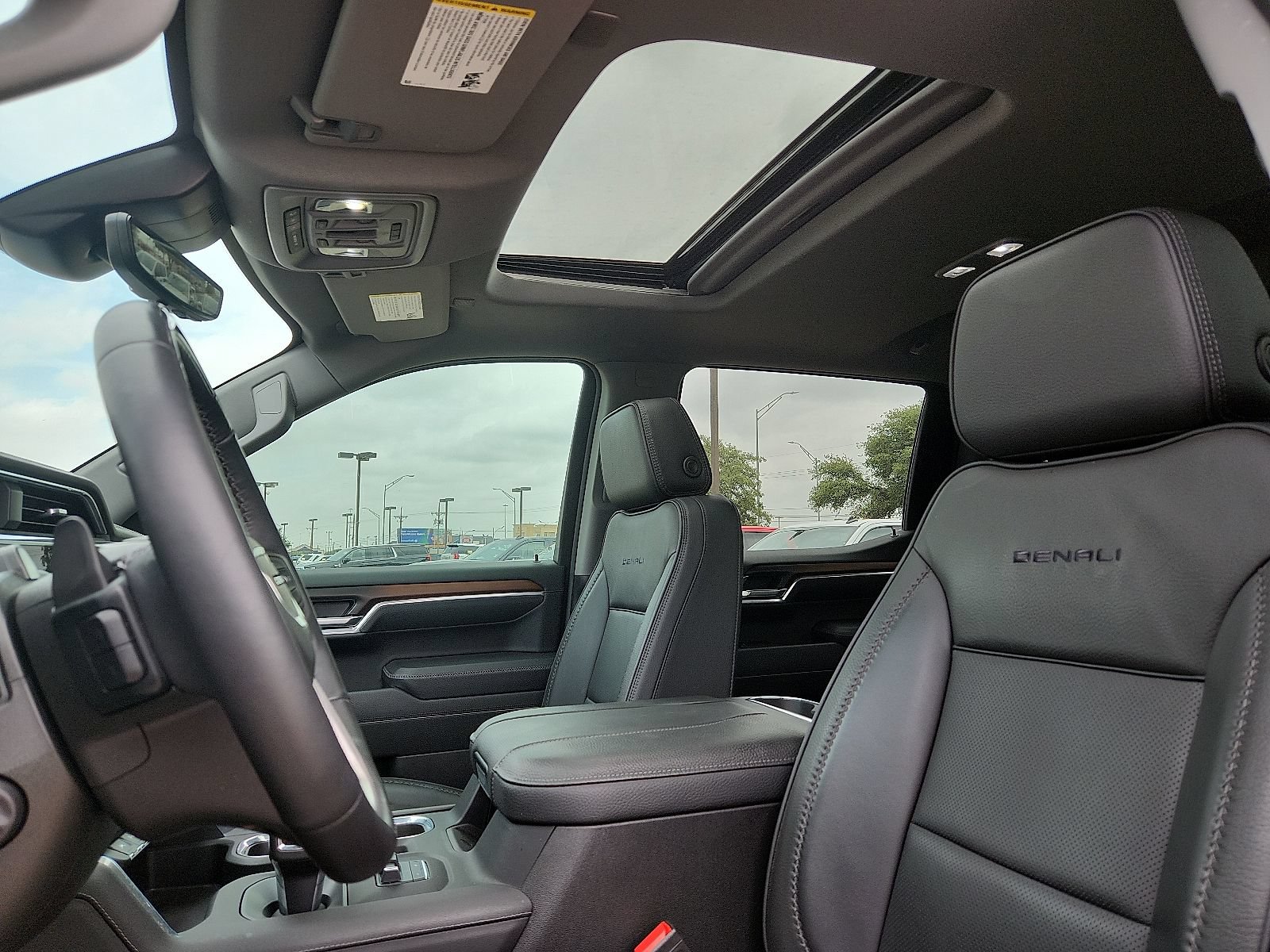 Used 2025 GMC Sierra 1500 Denali AWD/4WD image 14