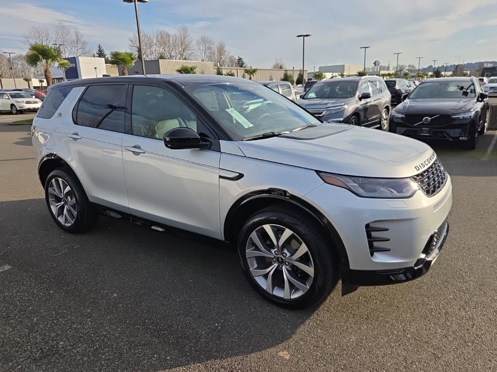New 2026 Land Rover Discovery Sport Landmark image 8