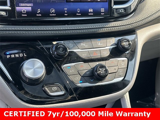 Certified 2021 Chrysler Pacifica Limited image 23