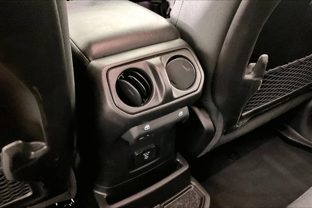 Used 2025 Jeep Wrangler Unlimited Rubicon 4xe w/ Safety Group AWD/4WD image 9