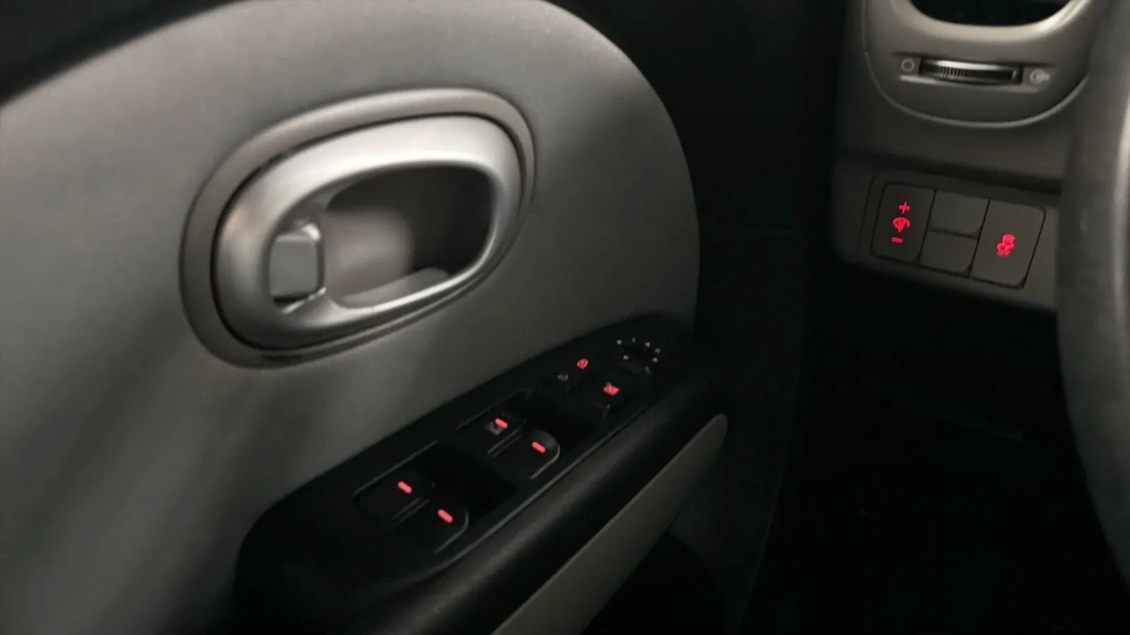 Used 2016 Kia Soul FWD image 14