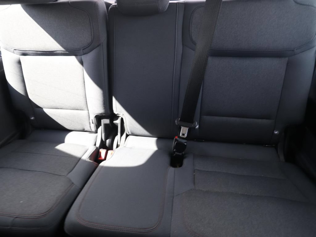 Used 2025 Ford Expedition Active RWD image 9