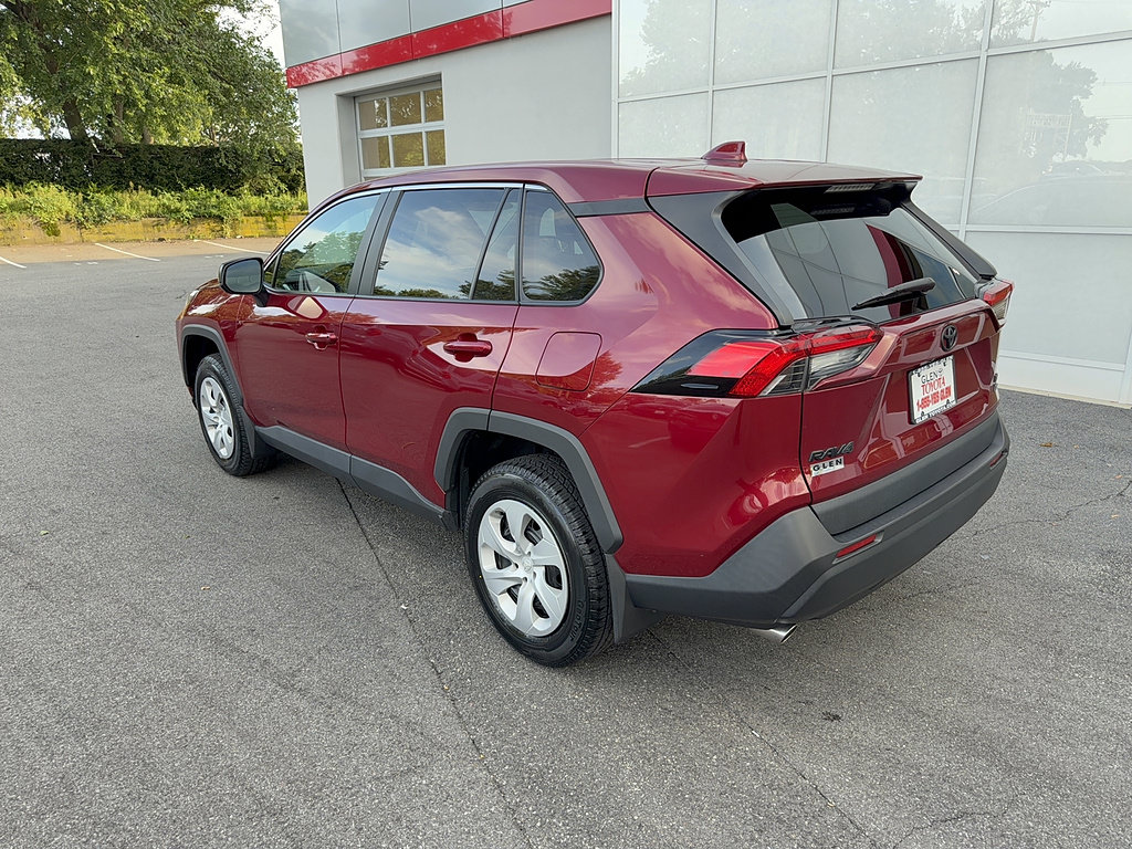 Certified 2023 Toyota RAV4 LE AWD/4WD image 7