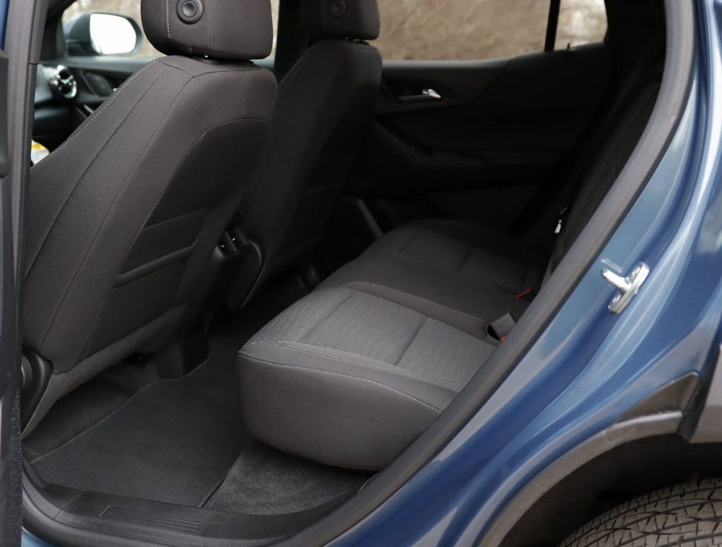 Used 2025 Chevrolet Equinox LT FWD image 25